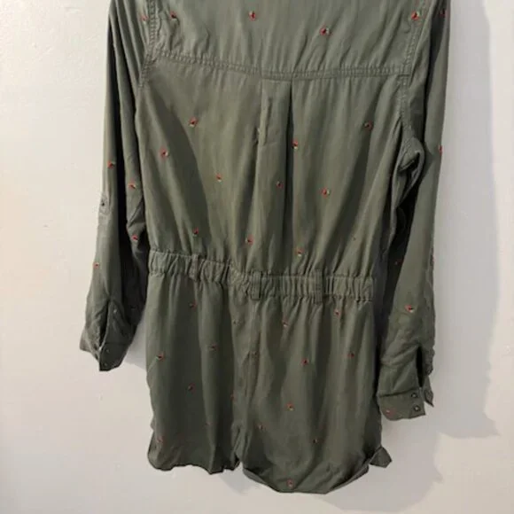 Love.Fire Hunter Green Romper 3/4 Sleeves - Picture 2 of 2